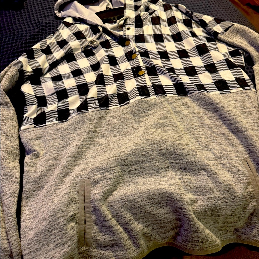 Pull over hoodie